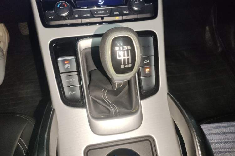 Used Geely Auto Emgrand X7 Sport 2016 2.0L Manual Smart Connect Version