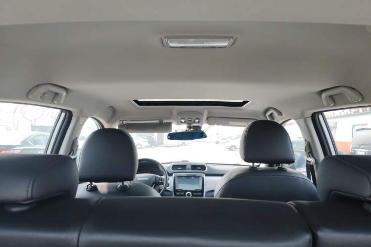 Used Haval H2 2017 Red-Label 1.5T Manual Two-Wheel Drive Luxury Model
