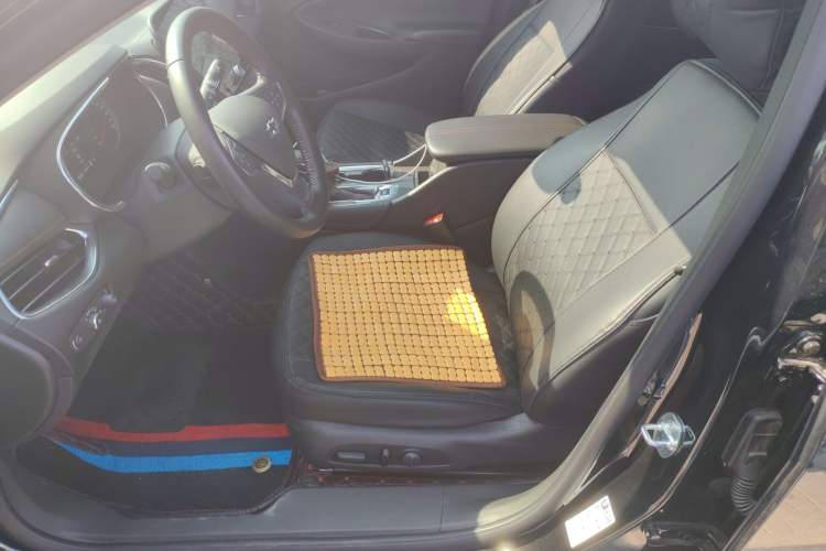 Used Chevrolet Malibu XL 2023 Redline 2.0T Sporty Edition Driver Seat