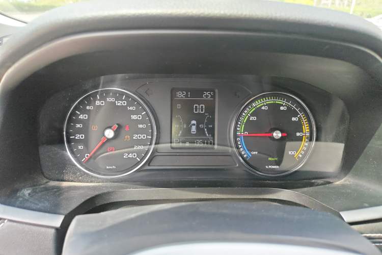 Used Roewe i6 New Energy 2017 45T Hybrid Connect & Smart Enjoyment Edition