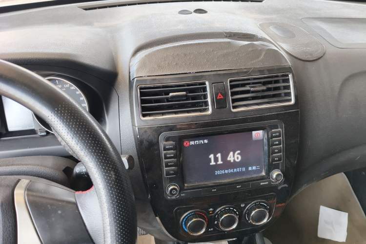 Used FORTHING Joyear X5 2015 1.6L Manual Luxury Model Audio And AC Panel