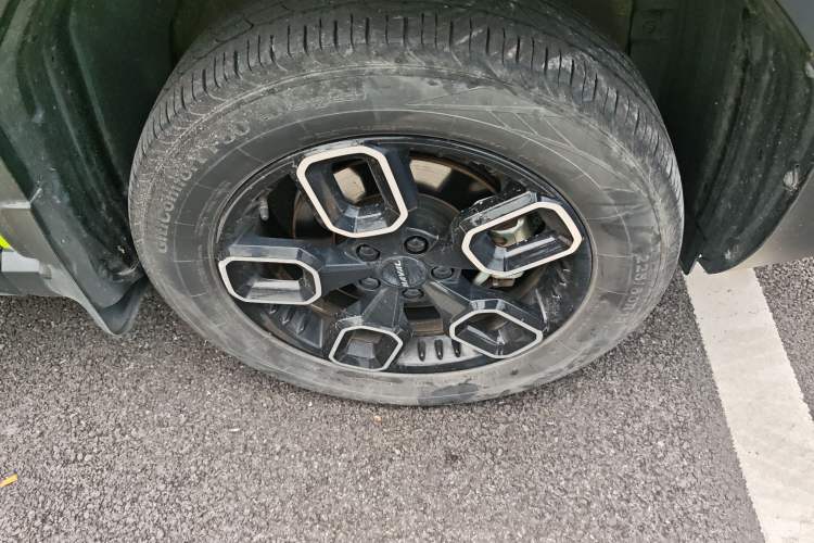 Used Haval X DOG 2022 1.5T DCT Two-Wheel Drive Trendy Edition Right Front Wheel Hub