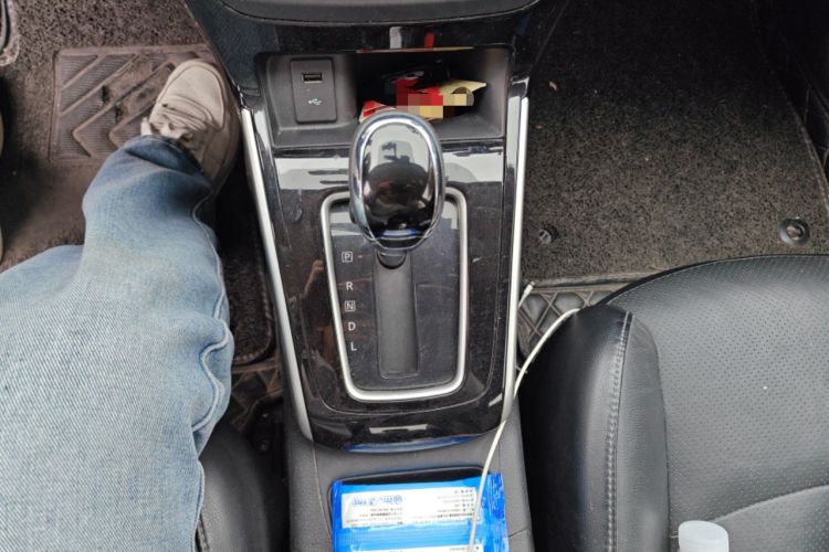 Used Nissan Sylphy 2019 1.6XV CVT Smart Connect Luxury Edition China V Standard Gear Lever