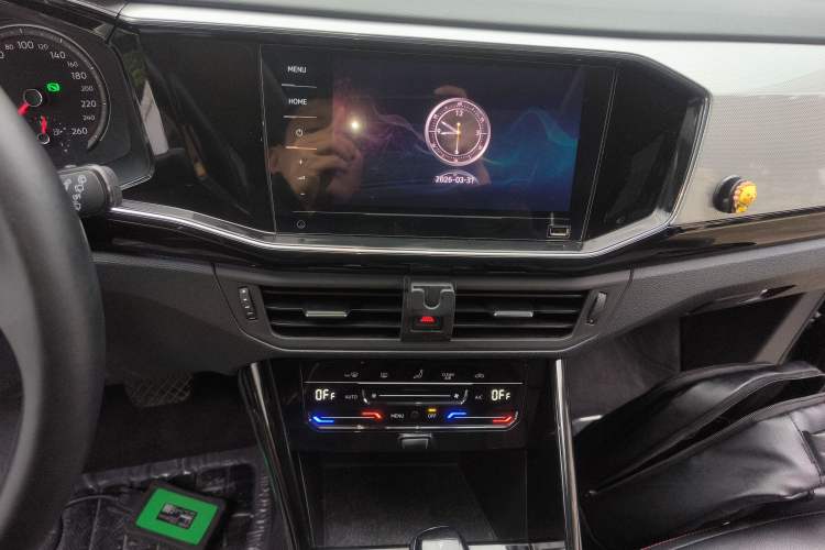 Used Volkswagen Tayron 2022 280TSI Two-Wheel Drive Luxury Smart Connectivity Version Audio And AC Panel