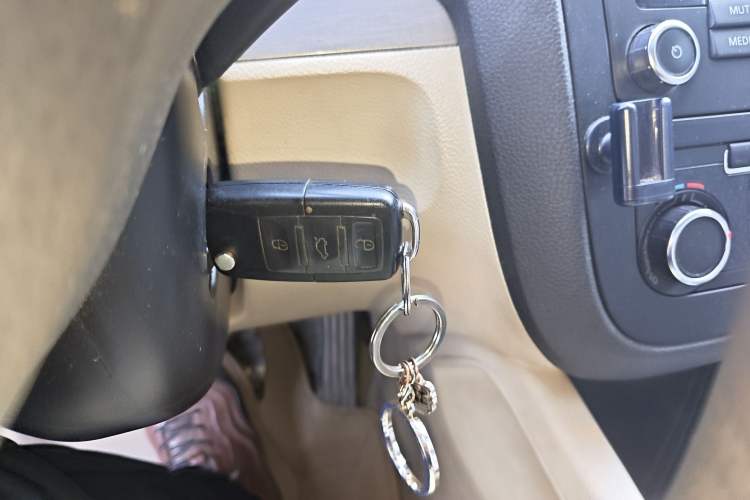 Used Volkswagen Sagitar 2011 1.6L Automatic Comfort Edition
