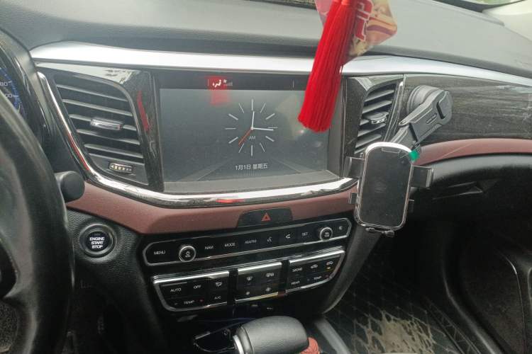 Used GAC Trumpchi GS8 2017 320T Two-Wheel Drive Luxury Smart Connectivity Version (7 Seats)