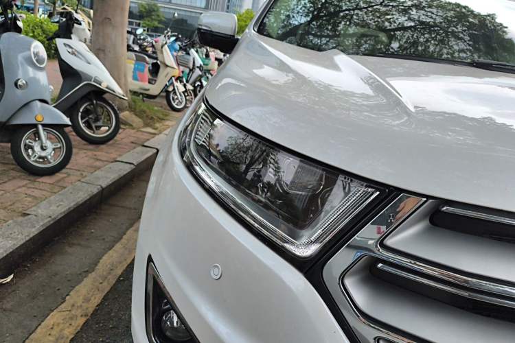 Used Ford Edge 2018 EcoBoost 245 Two-Wheel-Drive Titanium 7-Seater China V Standard Right Front Headlight