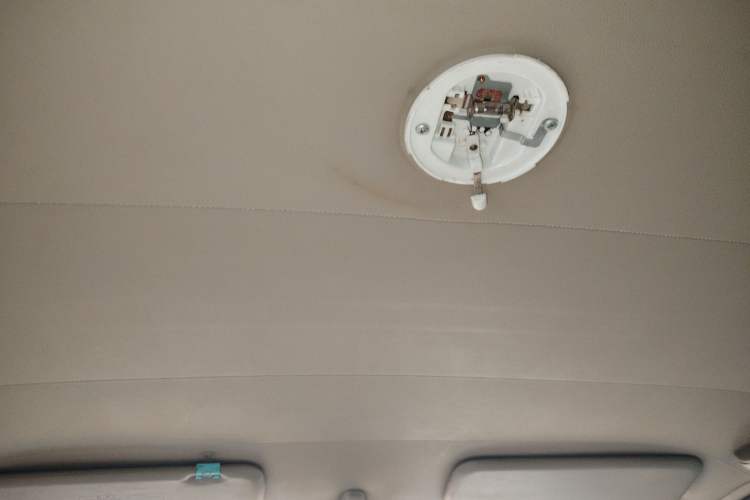 Used Nissan ZN Van 2013 2.4L Two-Wheel Drive Standard Model with 5 Seats