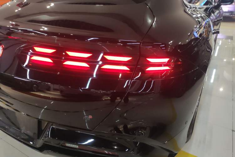 Used Denza Z9 2024 1100 km All-Wheel-Drive Ultra Version
