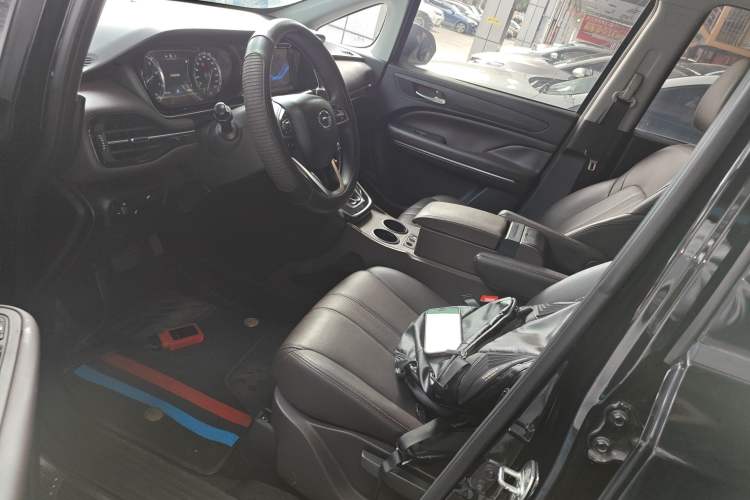 Used GAC Trumpchi M6 2019 270T Automatic Luxury Edition (6-seater) - China V Standard
