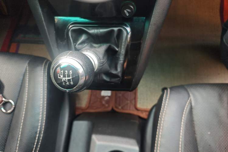 Used BYD S6 2014 1.5TI Manual Luxury 5-Seater