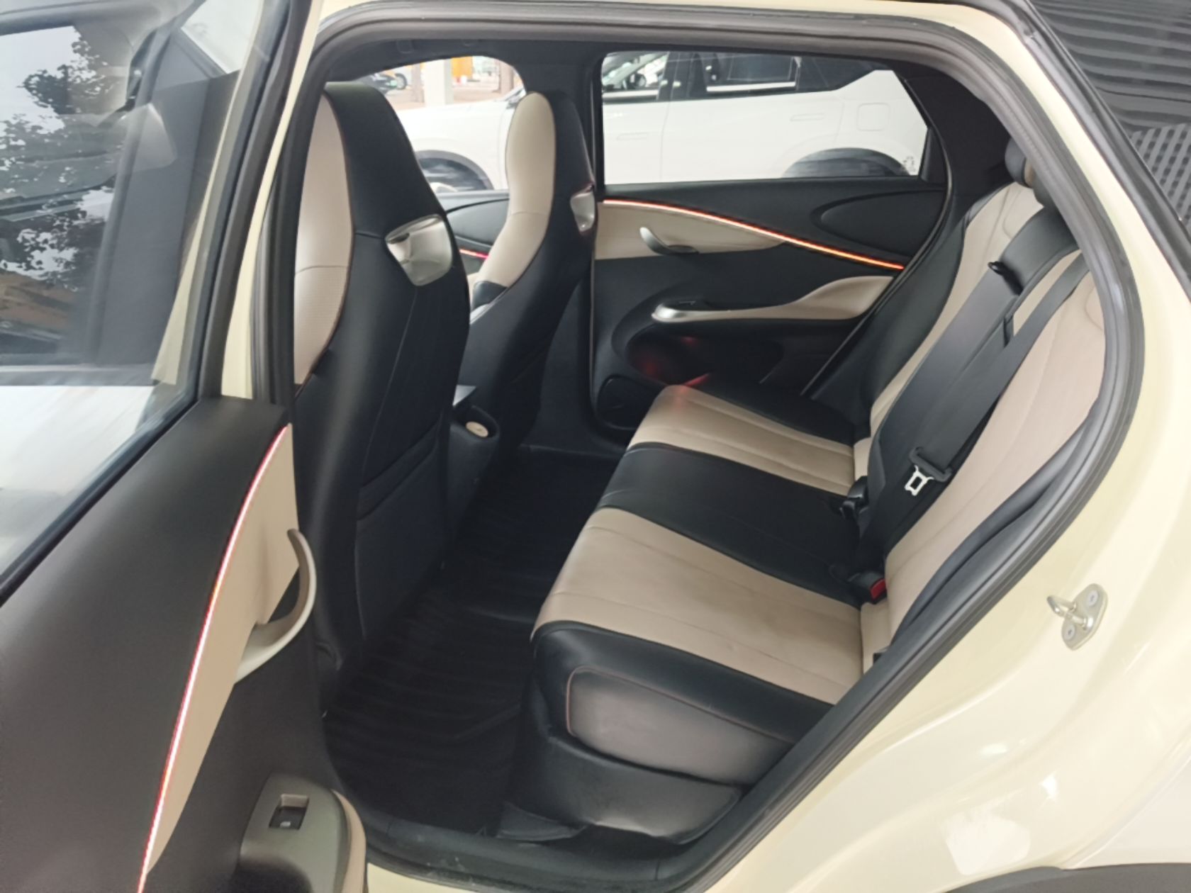 BYD Dolphin 2023 420 km Fashion Edition — снимка 20