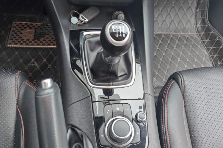 Used Mazda 3 Axela 2016 Sedan 1.5L Manual Luxury Model Gear Lever