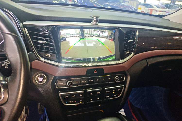 Used GAC Trumpchi GS8 2017 320T Two-Wheel Drive Luxury Edition (7 Seats)
