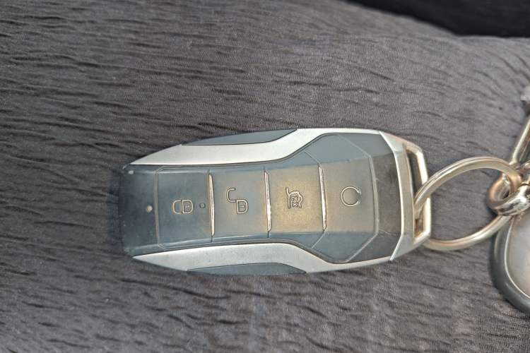 Used BYD Tang New Energy 2015 2.0T Four-Wheel-Drive Flagship Model
