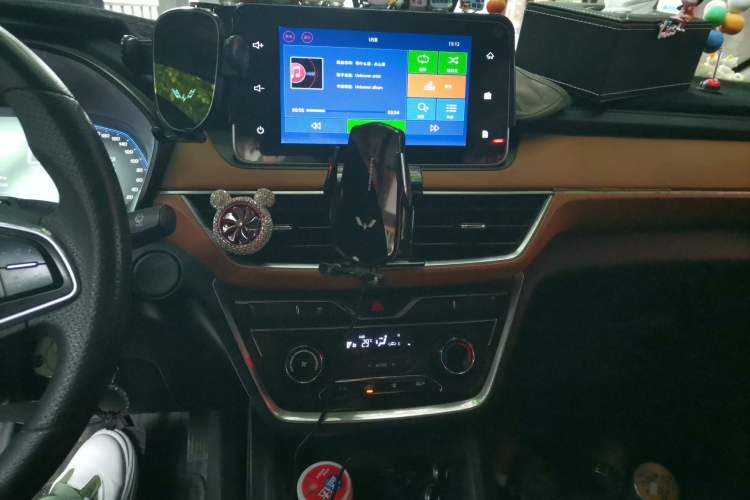 Used Wuling Hongguang S3 2018 1.5T Manual Luxury Model China V Standard
