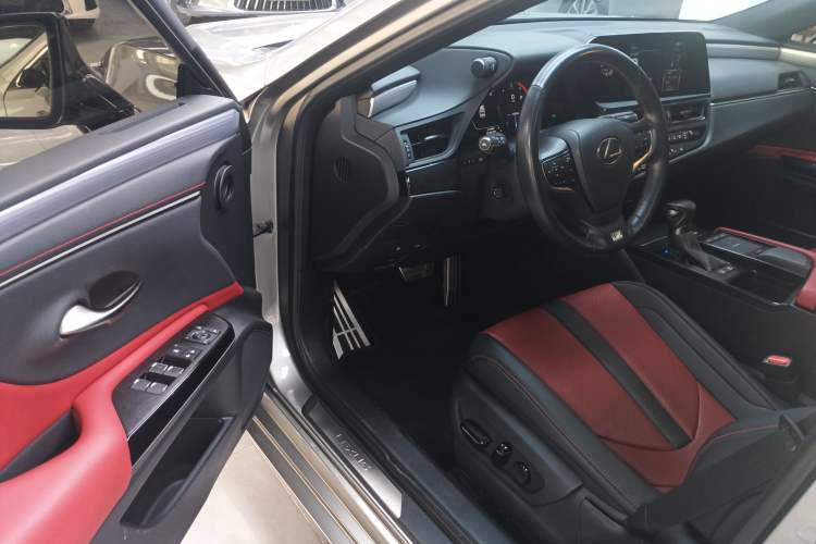 Used Lexus ES 2021 300h F SPORT