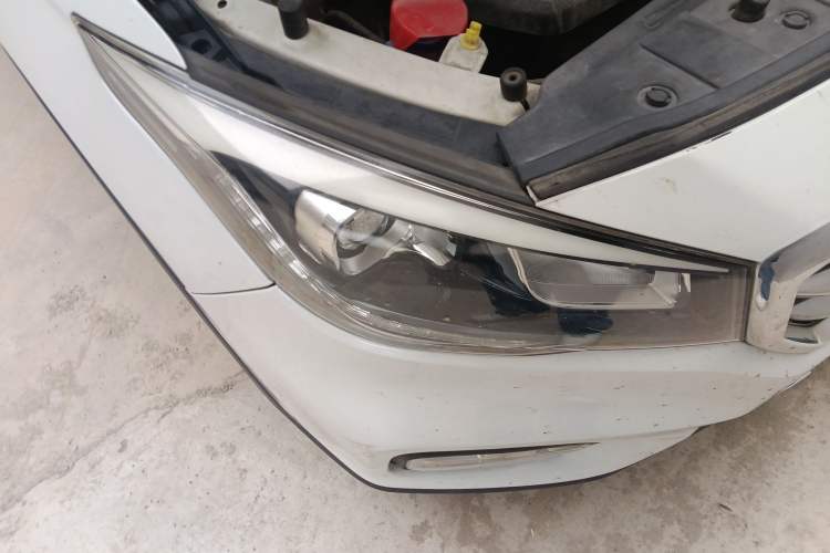 Used CHANGAN Lingxuan 2017 1.6L Manual Elite Model Right Front Headlight