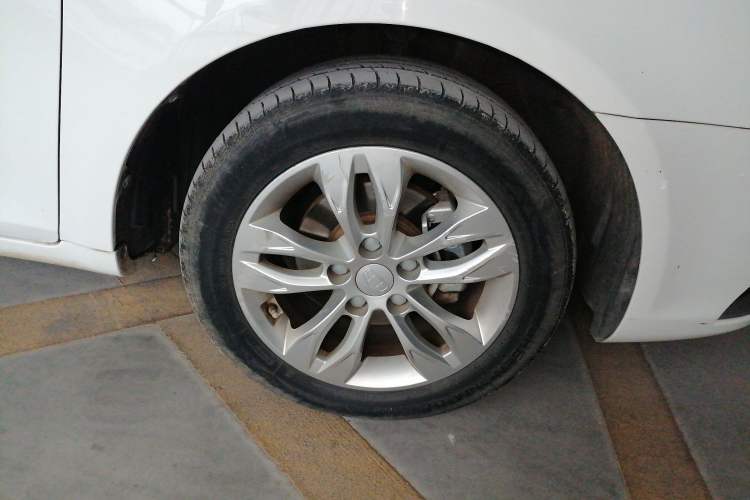 Used Geely Auto Emgrand 2016 Sedan 1.5L CVT Upward Version