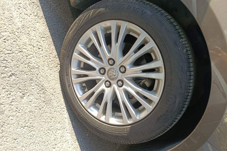 Used Buick GT 2016 15N Automatic Luxury Edition