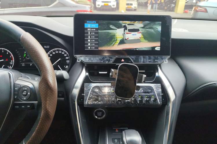 Used Toyota Venza 2023 2.0L CVT Two-Wheel Drive Luxury Edition Audio And AC Panel