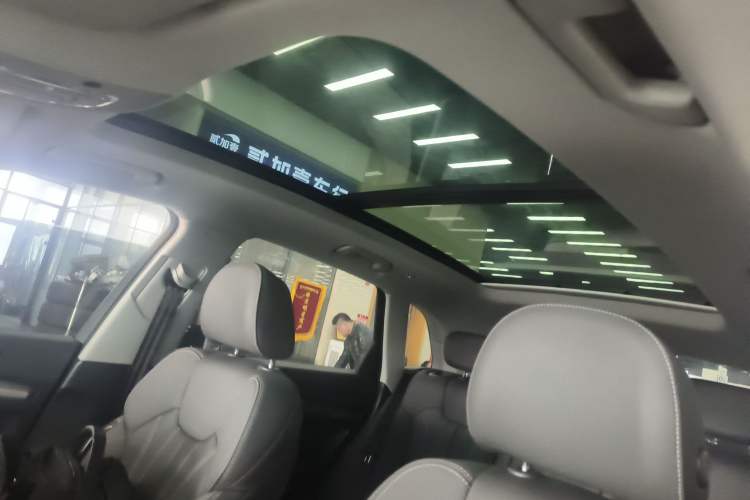 Used Audi Q5L 2022 40T Fashionable and Dynamic Model Headliner