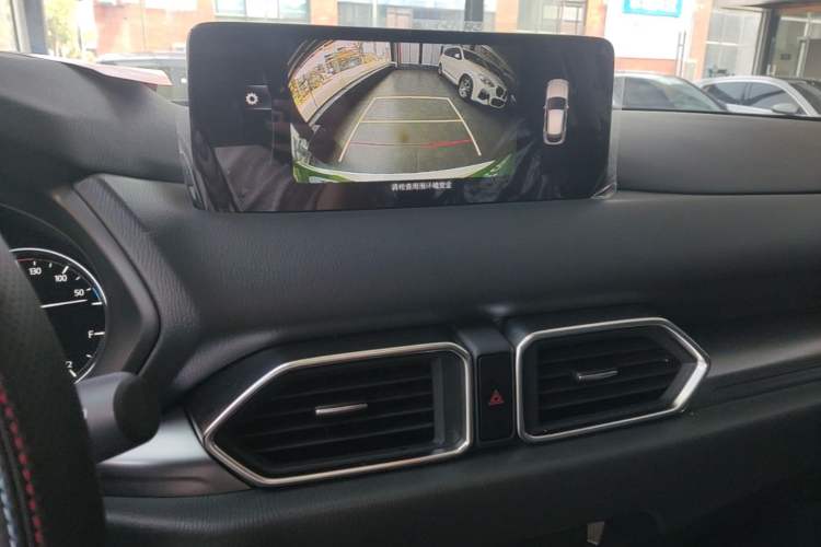 Used Mazda CX-5 2025 2.0L Automatic Two-Wheel Drive Comfort Version Audio And AC Panel