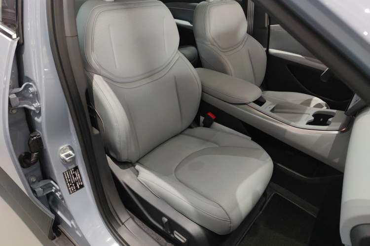 Used XPeng MONA M03 2025 620 Ultra-Long Range Plus Right Front Seat