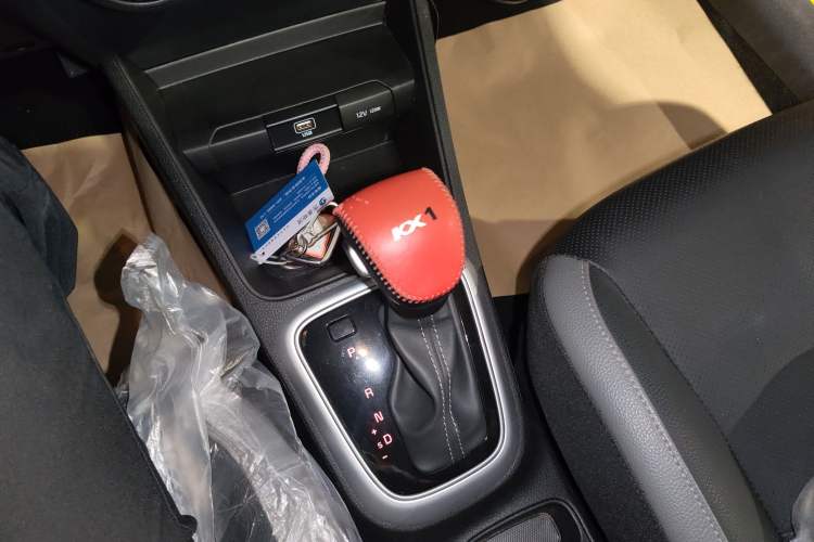 Used Kia kx1 Stonic 2021 1.4L CVT Fun & Sunroof Model Gear Lever