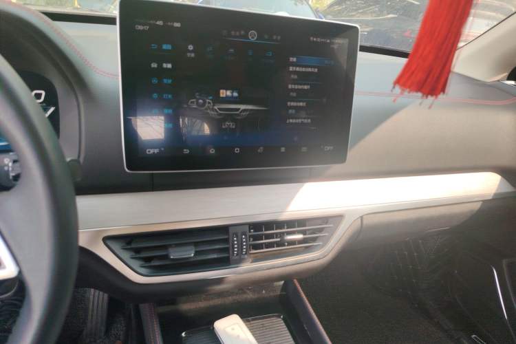 Used BYD Tang New Energy 2018 DM 2.0T All-Wheel Drive Smart Connect Advanced Model 7 Seats China V Emission Standard
