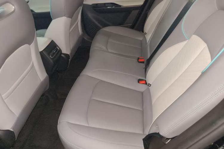 Used CHANGAN UNI-T 2023 2nd Generation 1.5T Flagship Version Left Rear Seat