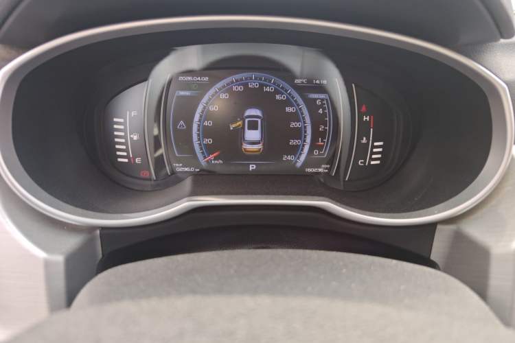 Used Geely Auto Emgrand X7 Sport 2016 1.8TD Automatic All-Wheel-Drive ZhiZun Edition Odometer Close Up