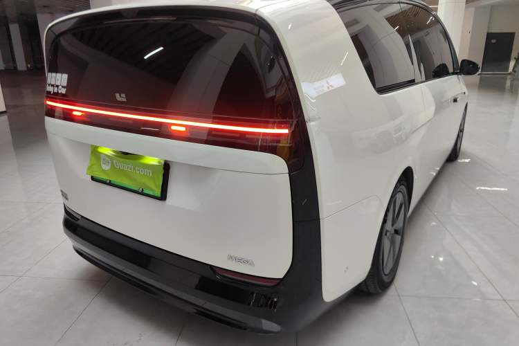 Used Li Auto MEGA 2024 Ultra Model