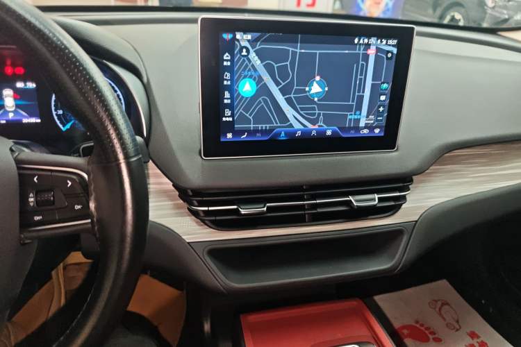 Used Hongqi E-QM5 2024 610 km PLUS Audio And AC Panel