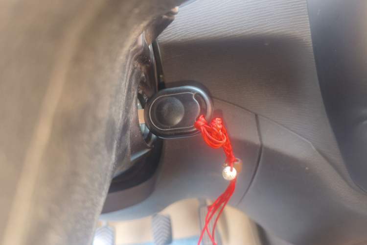 Used Wuling Hongguang 2015 1.5L S Basic Version China V Standard Vehicle Key