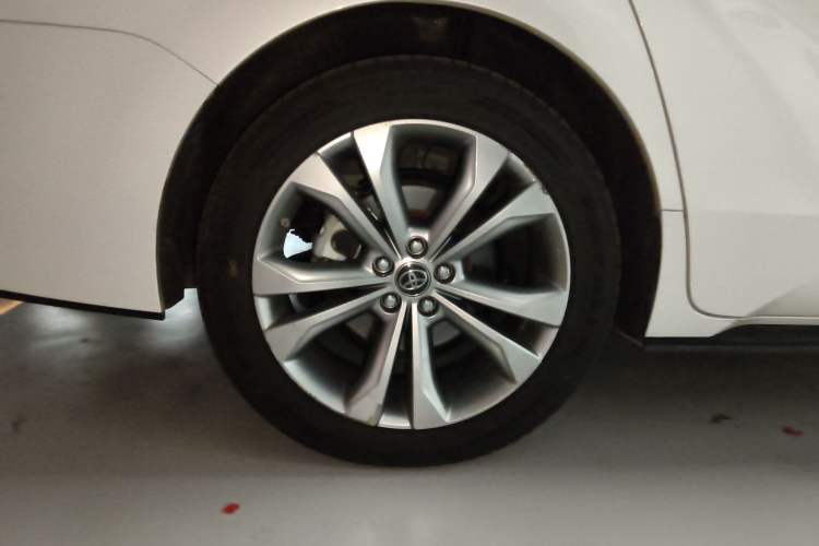 Used Toyota Sienna 2021 2.5L Hybrid Premium Edition
