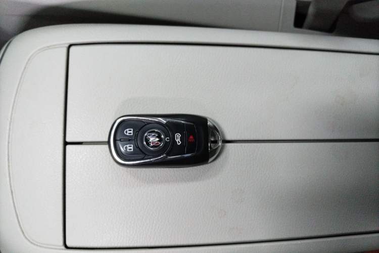 Used Buick GL8 2021 Land Cruiser Executive Class 652T Luxury Model Interior 1