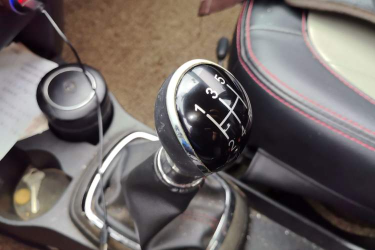 Used Great Wall M4 2014 1.5L Manual Luxury Model Gear Lever