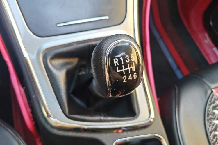 Used Baojun 560 2016 1.8L Manual Luxury Edition
