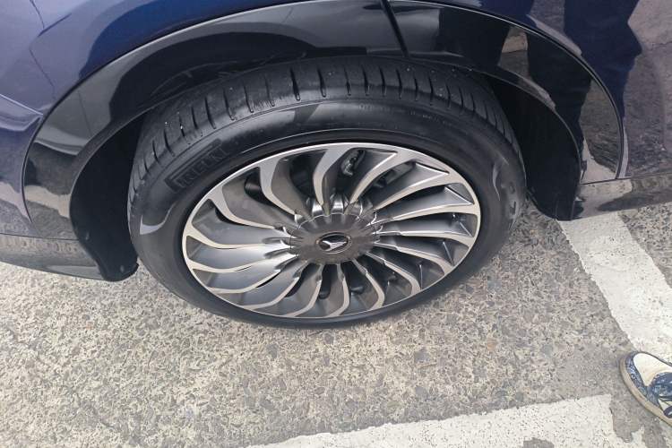 Used VOYAH FREE 2021 Four-Wheel Drive Extended-Range First Edition Commemorative Edition Exclusive Luxury Package Right Rear Wheel Hub