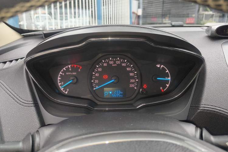 Used Ford Escort 2015 1.5L Automatic Fashion Model Instrument Cluster