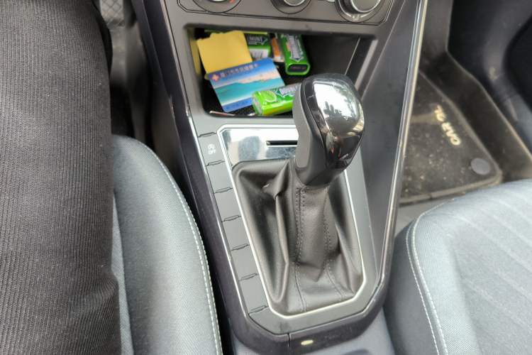 Used Volkswagen Lavida 2023 New Sharp 1.5L Automatic Excellent New Edition Gear Lever