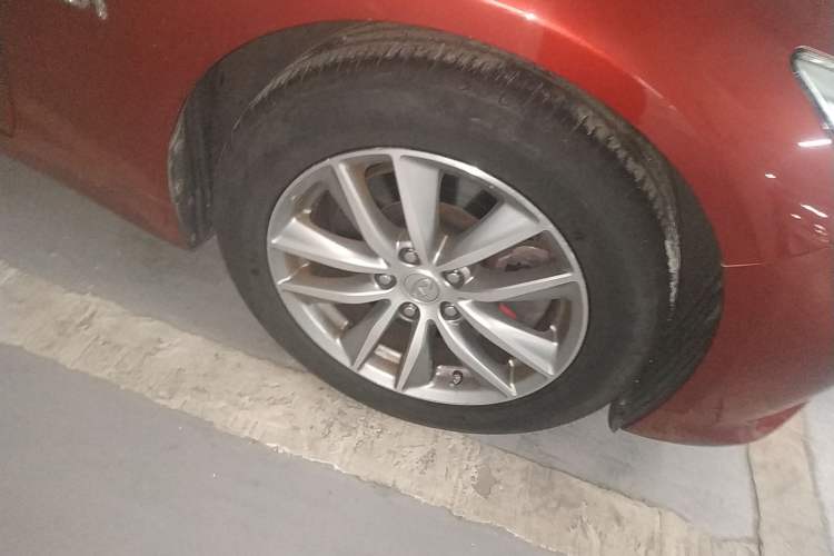 Used Infiniti Q50 2014 2.0T Comfort Edition
