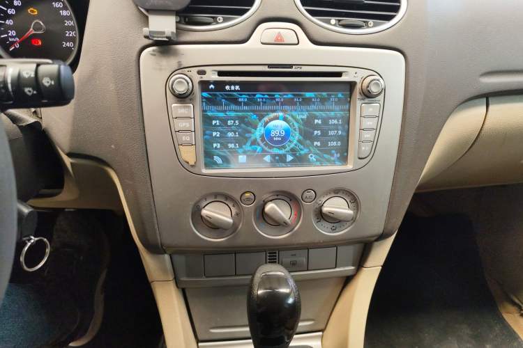 Used Ford Focus 2011 Hatchback 1.8L Automatic Fashion Edition