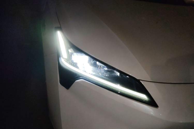 Used AION S Plus 2023 80 Tech Edition Ternary Lithium Right Front Headlight