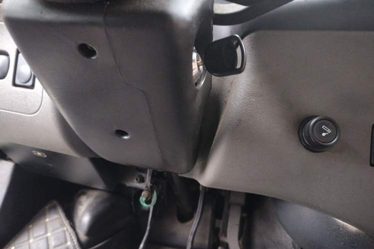 Used Ford Classic Transit 2016 2.8T Diesel Short-Wheelbase 6-Seater Mid-Roof Multifunction Vehicle JX493ZLQ4