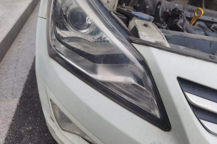 Used Hyundai Verna (older generation) 2016 1.4L Manual Smart GLS Trim
