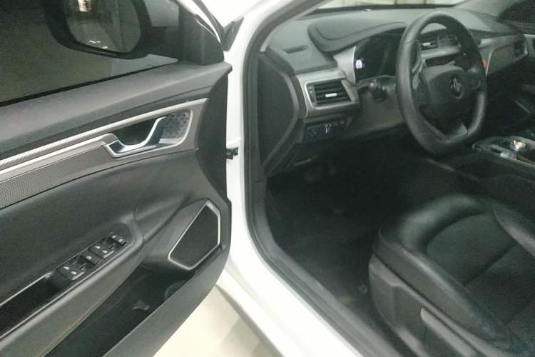 Used Livan Maple 60s 2024 Happiness Customized Full Vehicle—Taxi-Dedicated Version
