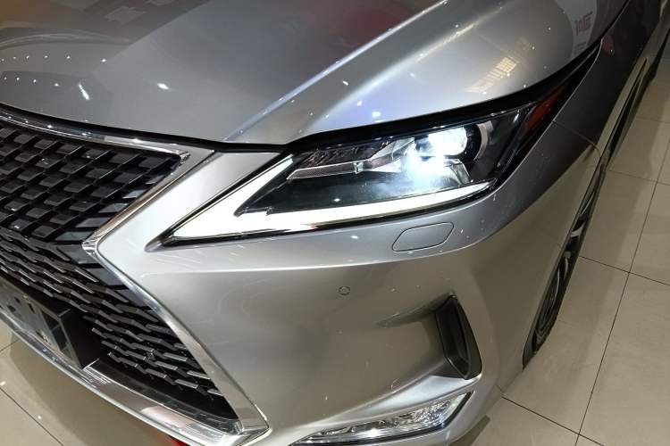 Used Lexus RX 2020 Revised Version 300 Two-Wheel Drive Elite Edition
