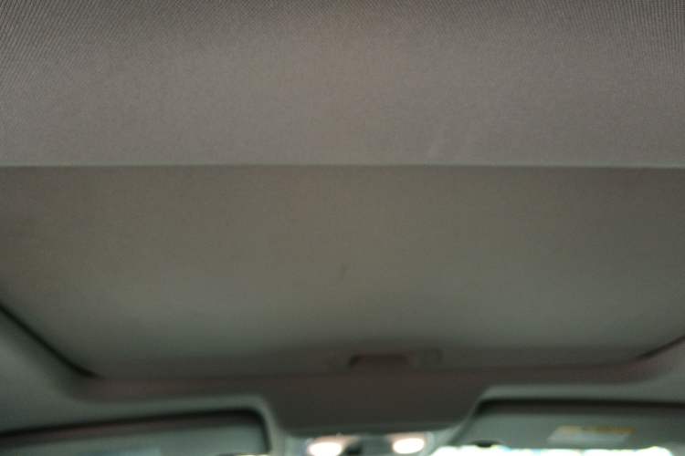 Used Venucia T90 2018 2.0L CVT Smart Connect Luxury Edition China V Standard